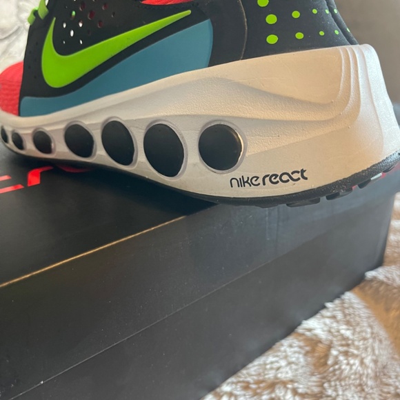 Nike Cruzrone Sneakers - Picture 8 of 8